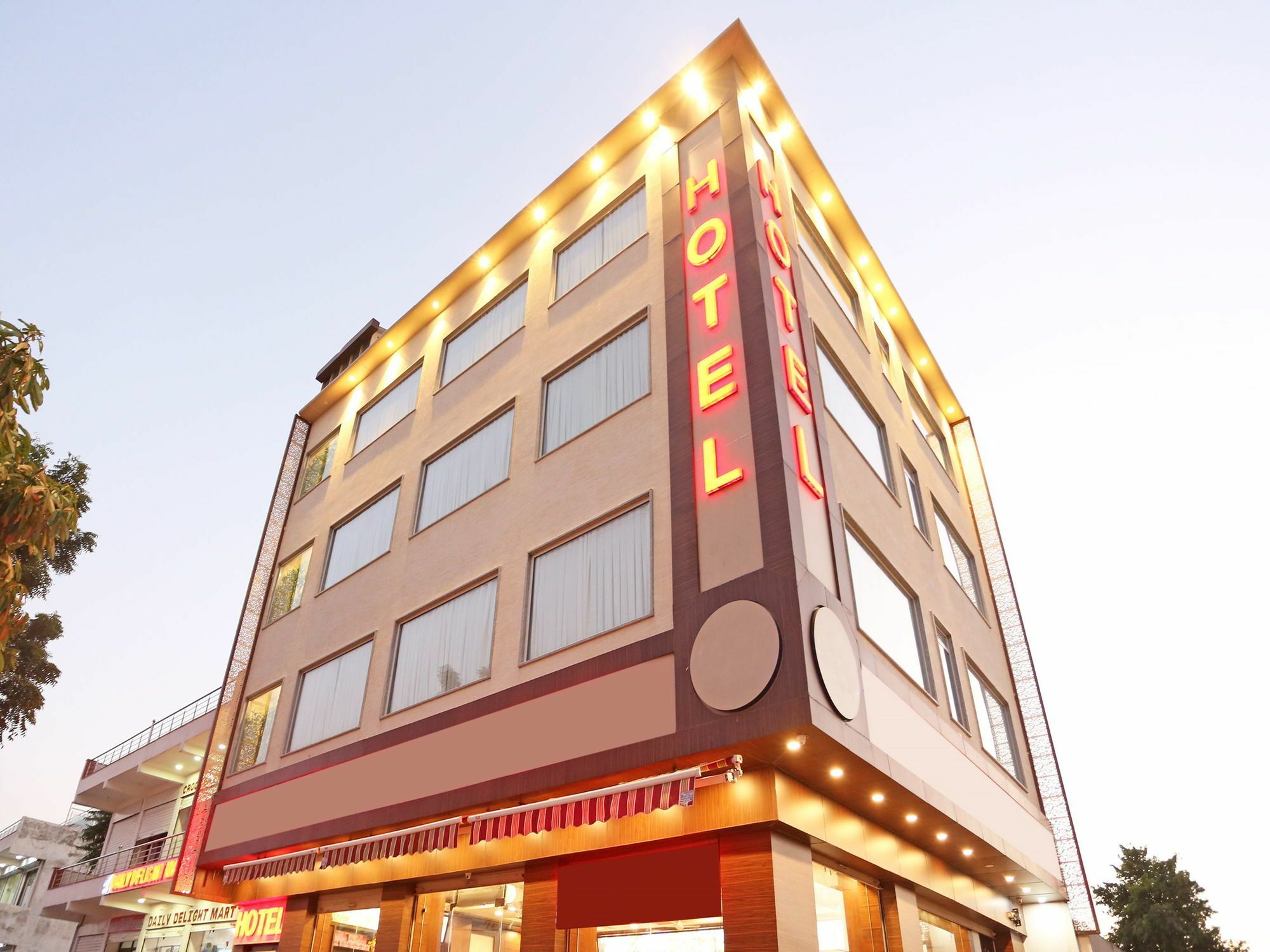 Oyo 9753 Hotel Cheelgadi Dźajpur Zewnętrze zdjęcie