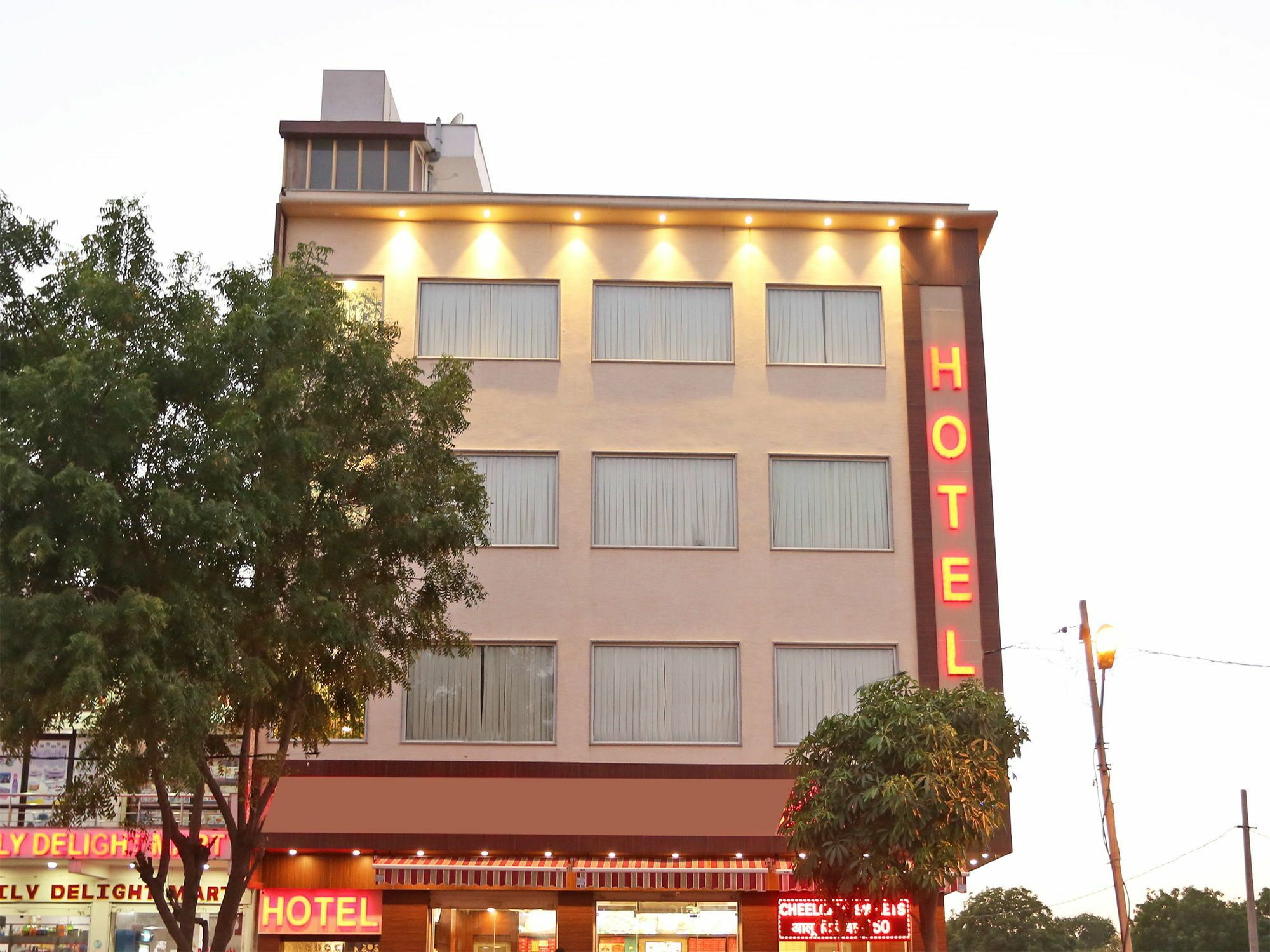 Oyo 9753 Hotel Cheelgadi Dźajpur Zewnętrze zdjęcie
